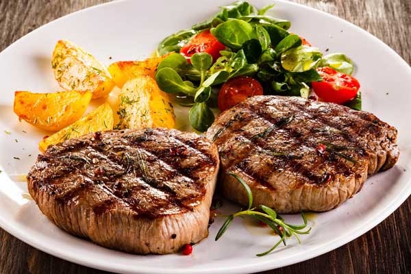 Người trẻ Việt thay đổi thói quen ăn uống – Thịt bò nhập khẩu có đang “đánh bật” món quen thuộc?