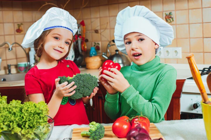 Mẹ Đừng Ngại Cho Con Vào Bếp